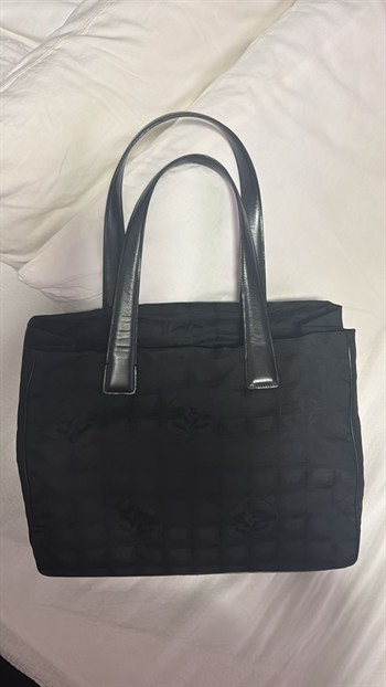 The Everyday Black Chanel (U)Tote